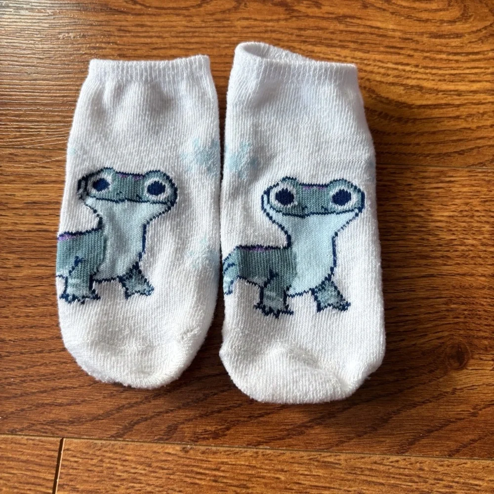 Frozen fire god no show socks